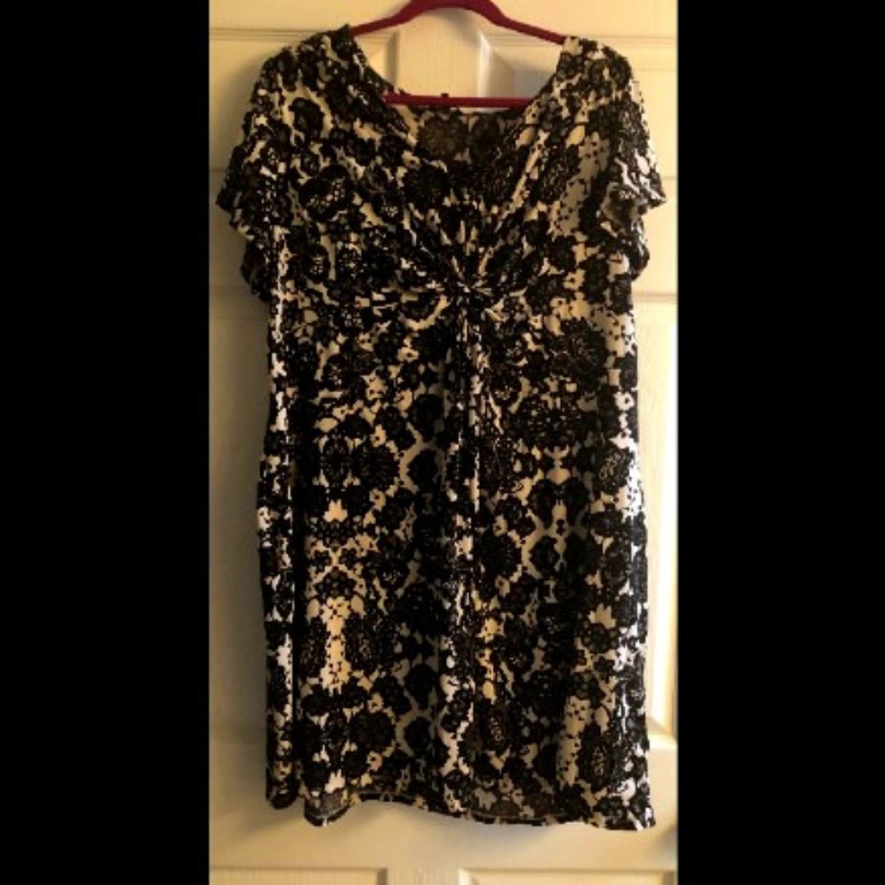 Black & White Daisy Fuentes Mini Dress - 3X